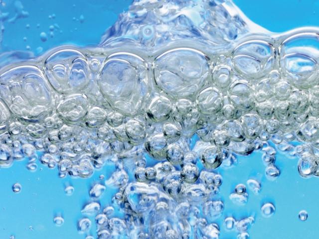 બાફેલું પાણી - શરીરના સ્વાસ્થ્ય માટે ફાયદા અને હાનિ પાણીને વખત કરતા વધારે ઉકાળો નહીં